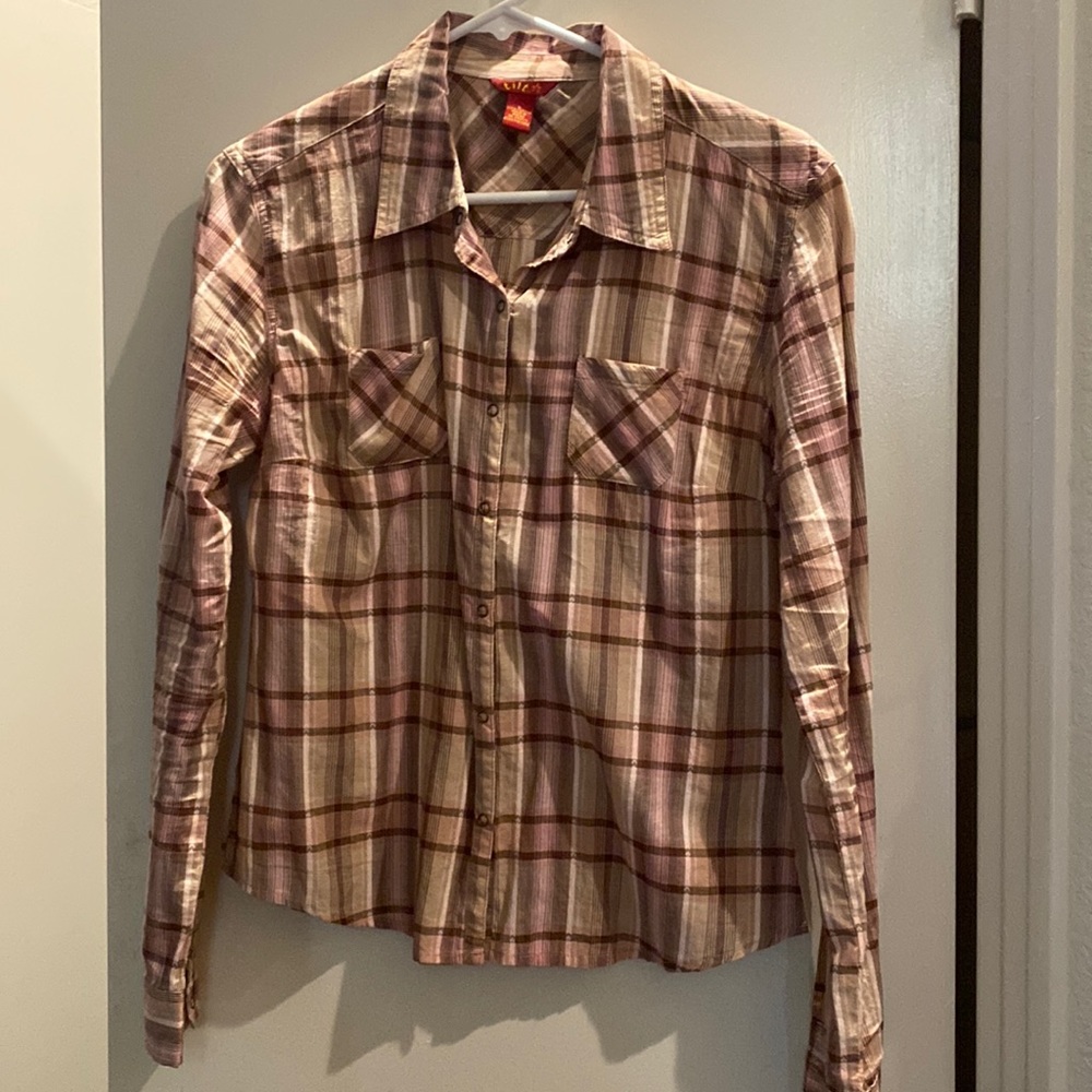 Womens Long sleeve light weight button up